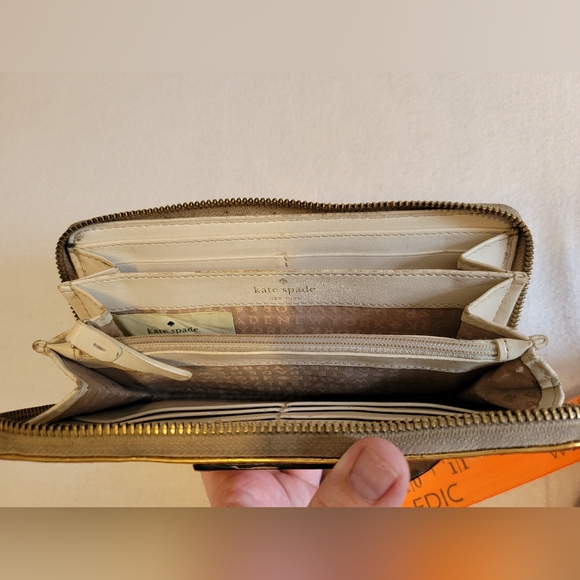 Kate Space Gold Heart Wallet - Picture 3 of 4